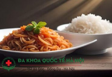 an-mi-tom-voi-com-cai-nao-beo-hon